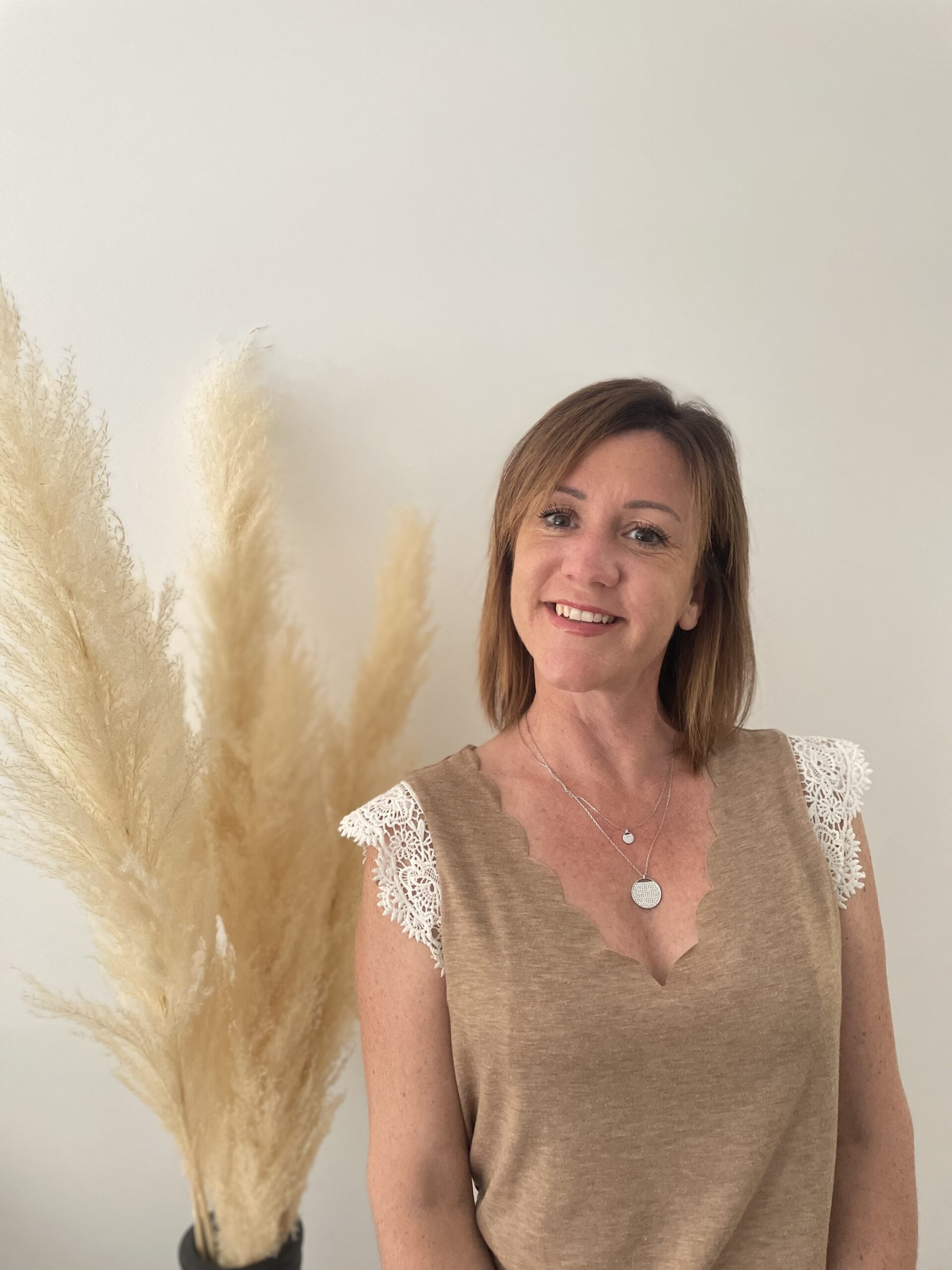 Céline EYMERY Kinésiologue Kinésiologue humaine et animale et libération cranio-sacrée Céline EYMERY Kinésiologue Kinésiologue humaine et animale et libération cranio-sacrée
